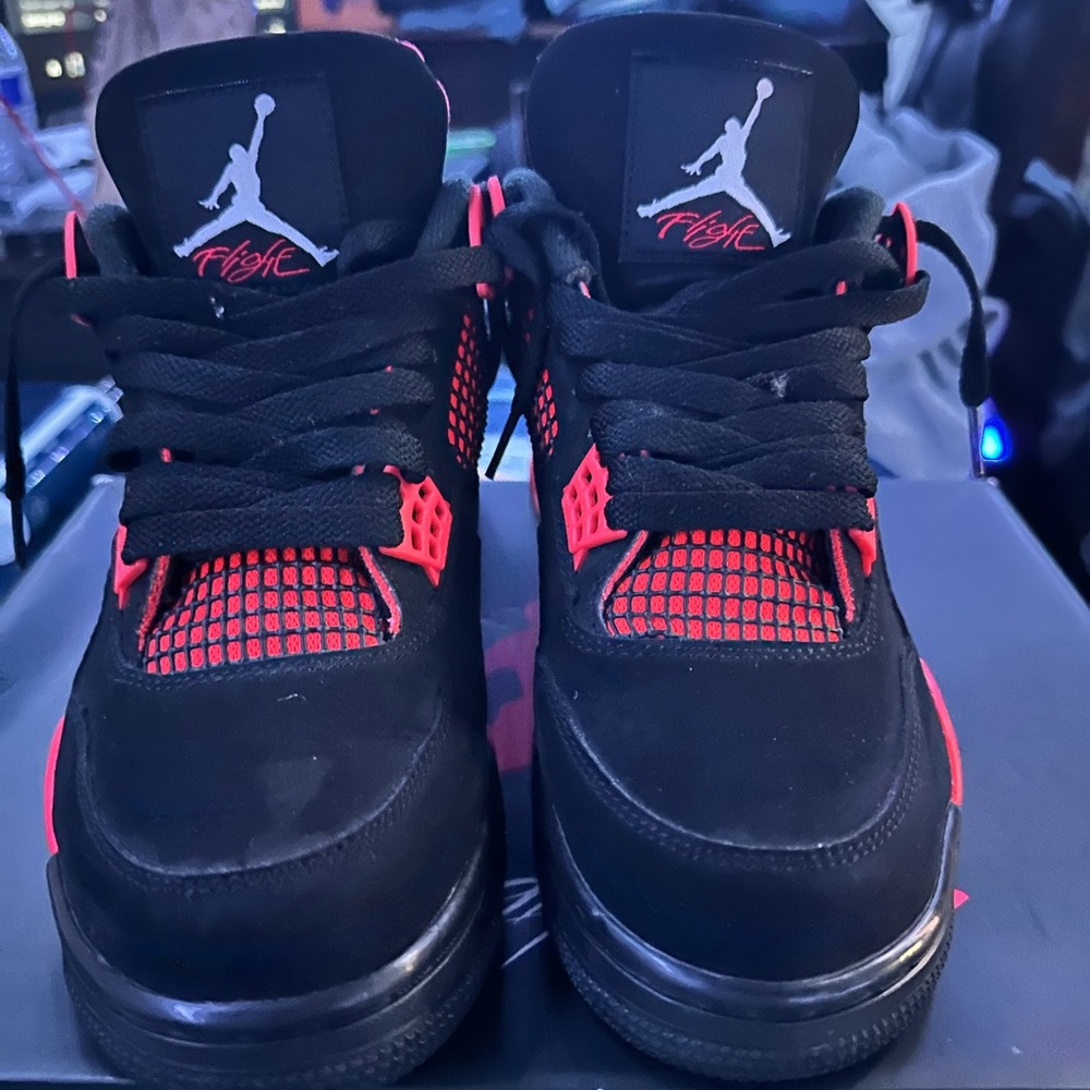 Jordan 4 red thunder- proof of authenticity size 9.5